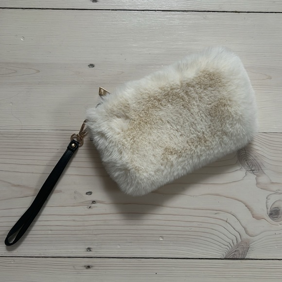 Fur Bag with Blk. Leather Strap and gold hardware - Picture 3 of 3